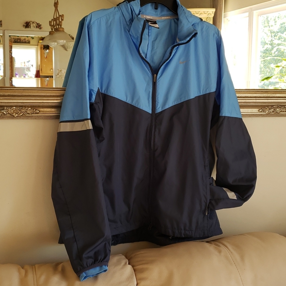 Nike Running Reflective Light Jacket - image 2